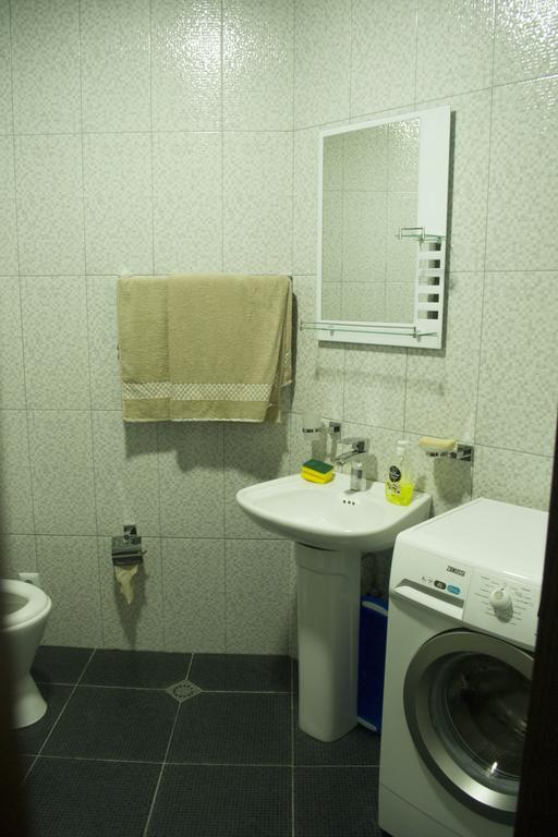 Mindia'S Two Bedroom Apartment Batumi Luaran gambar